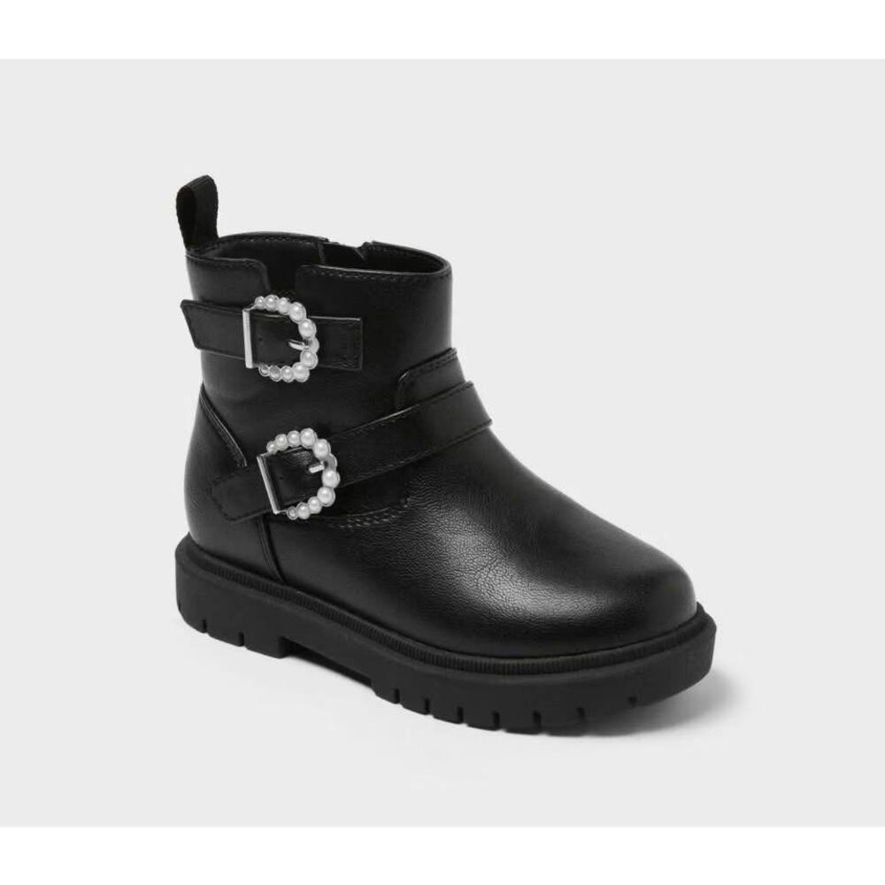 NWT size 6Toddler Girls' Evie Lug Sole
Ankle Boots - Cat & Jack Black